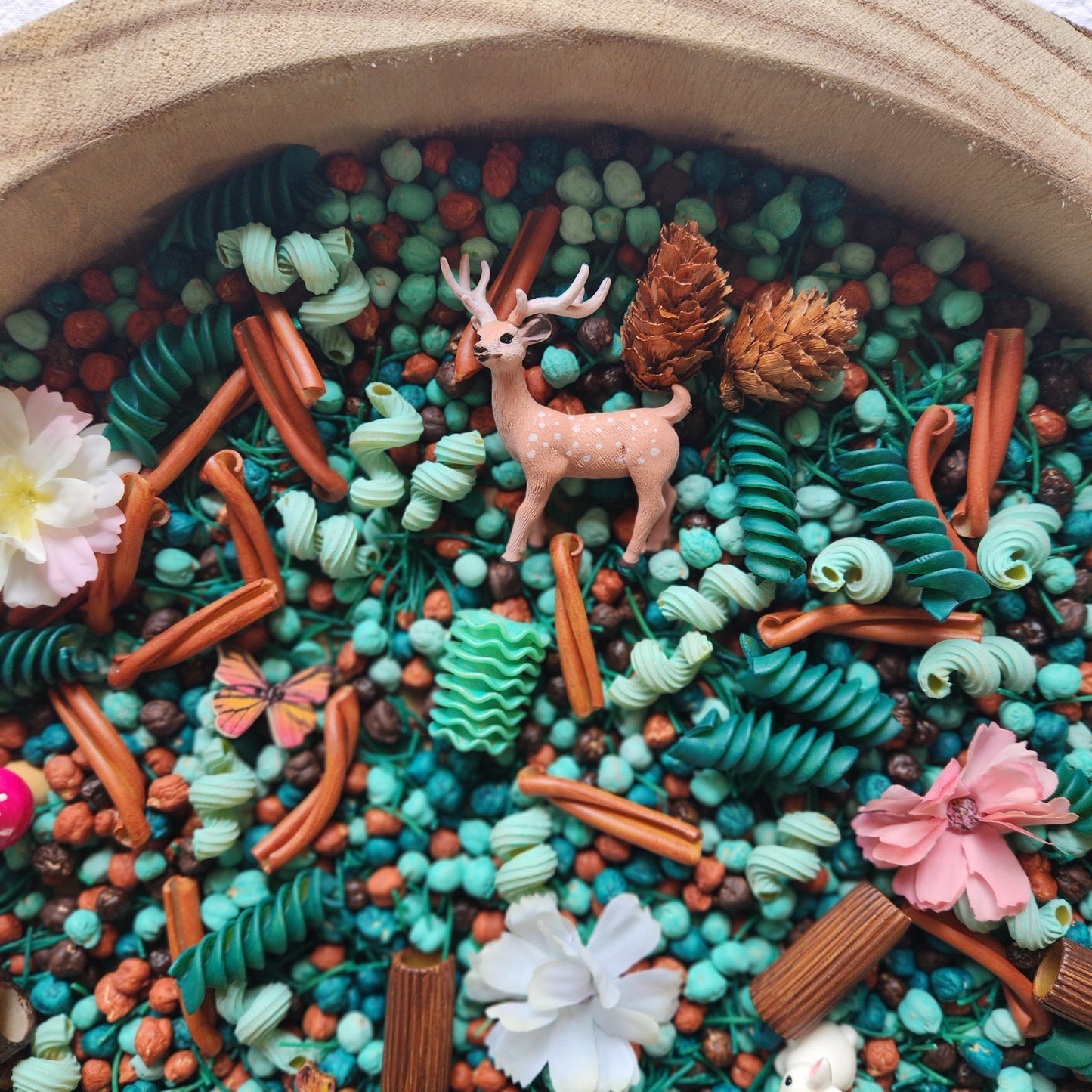 Woodland Bloom Pour and Play