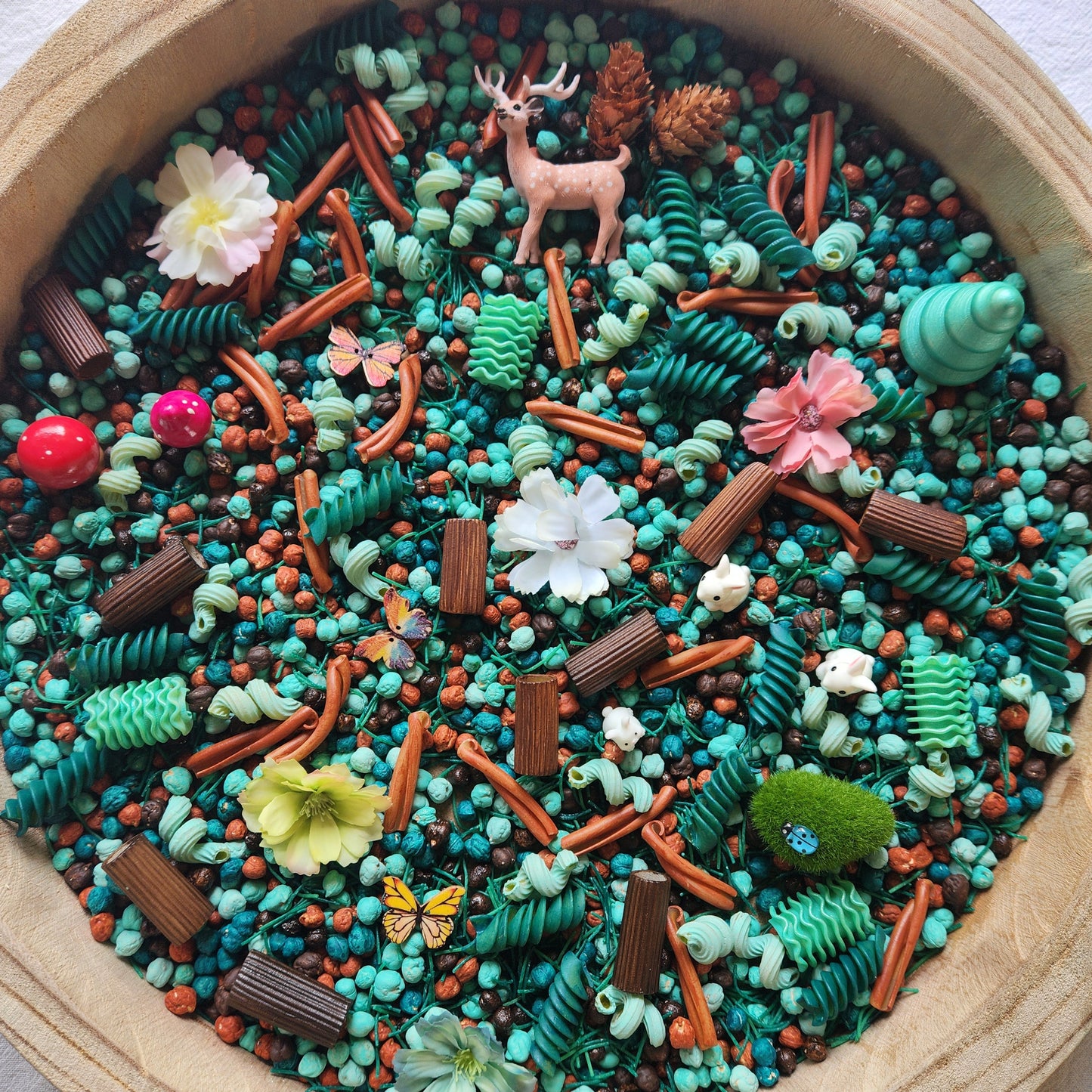 Woodland Bloom Pour and Play