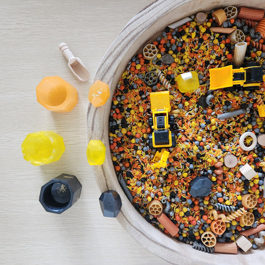 Little Builders Pour and Play