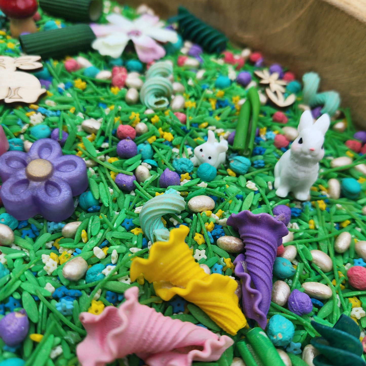 Bunny Meadow Pour and play